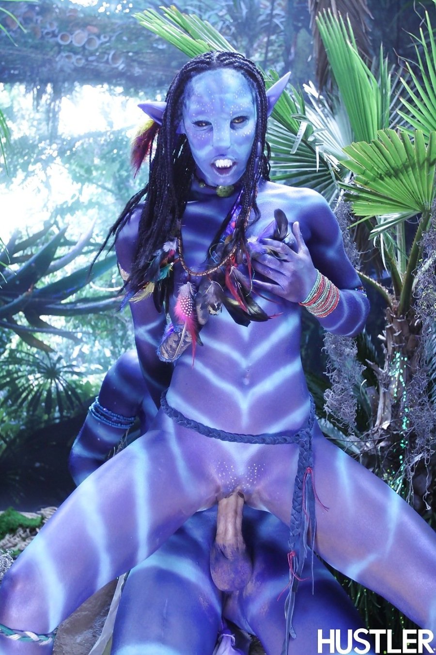 Zoe Saldana Neytiri naked