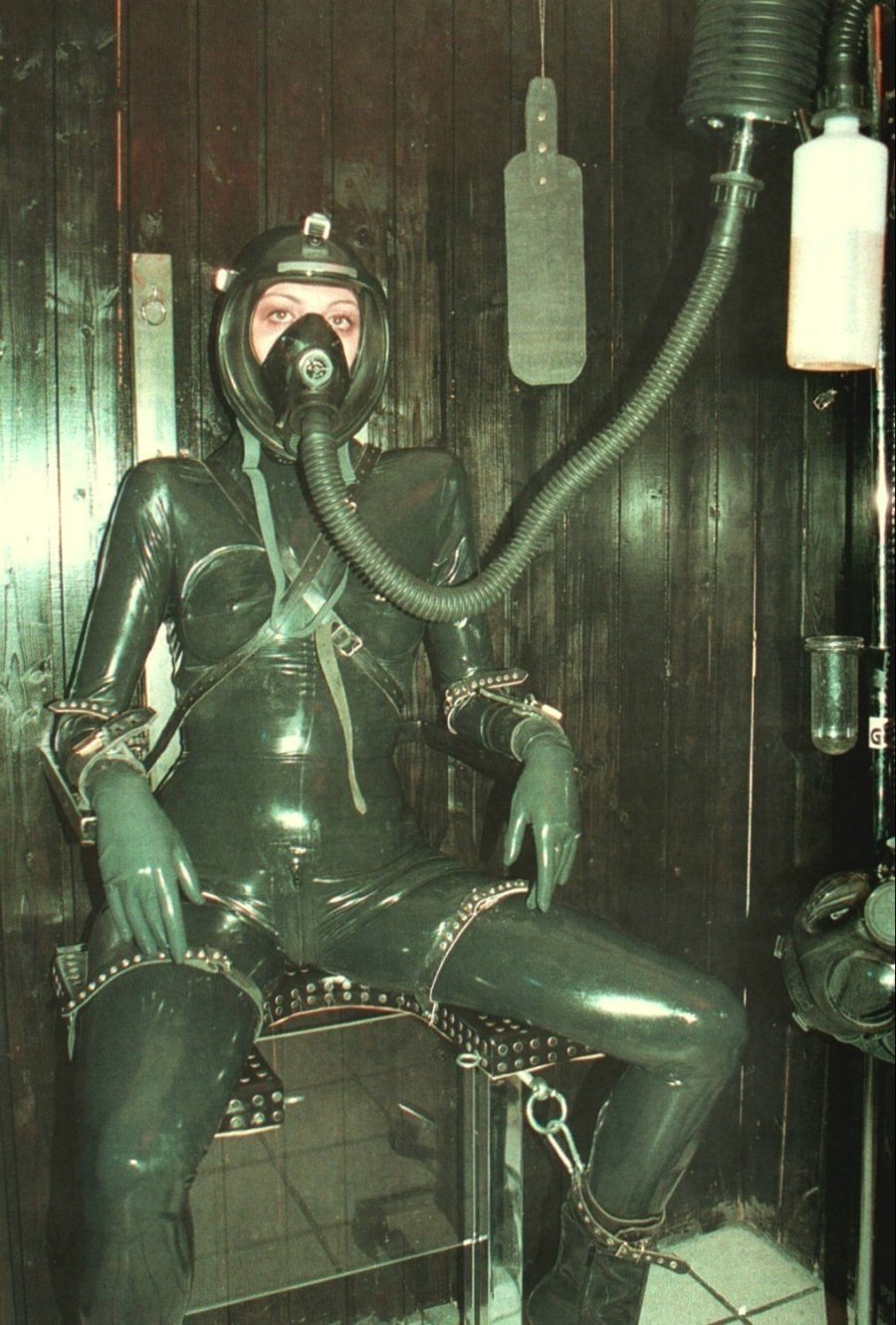 Latex bondage rebreather