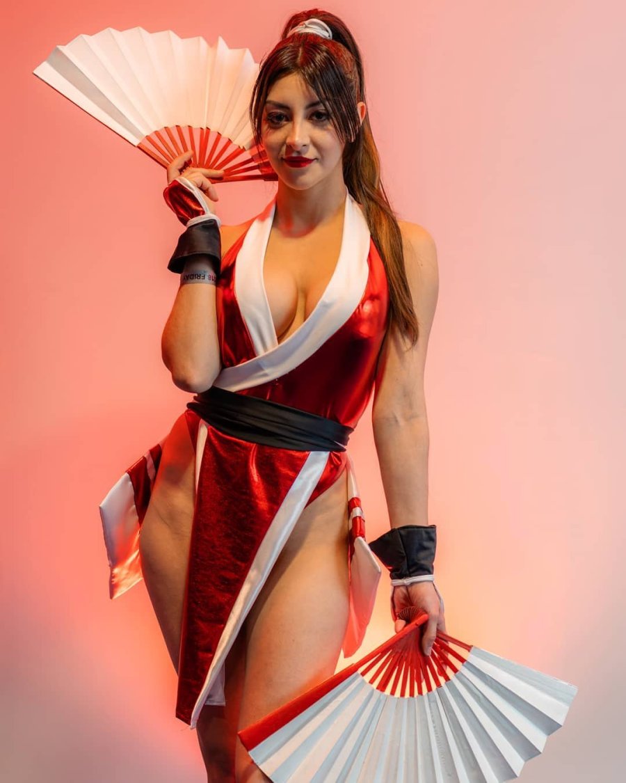 Mai Shiranui 18 cosplay