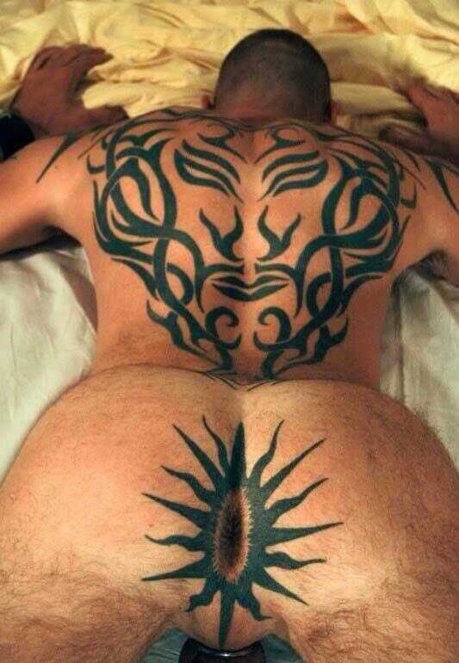 Tattoo on the male anus
