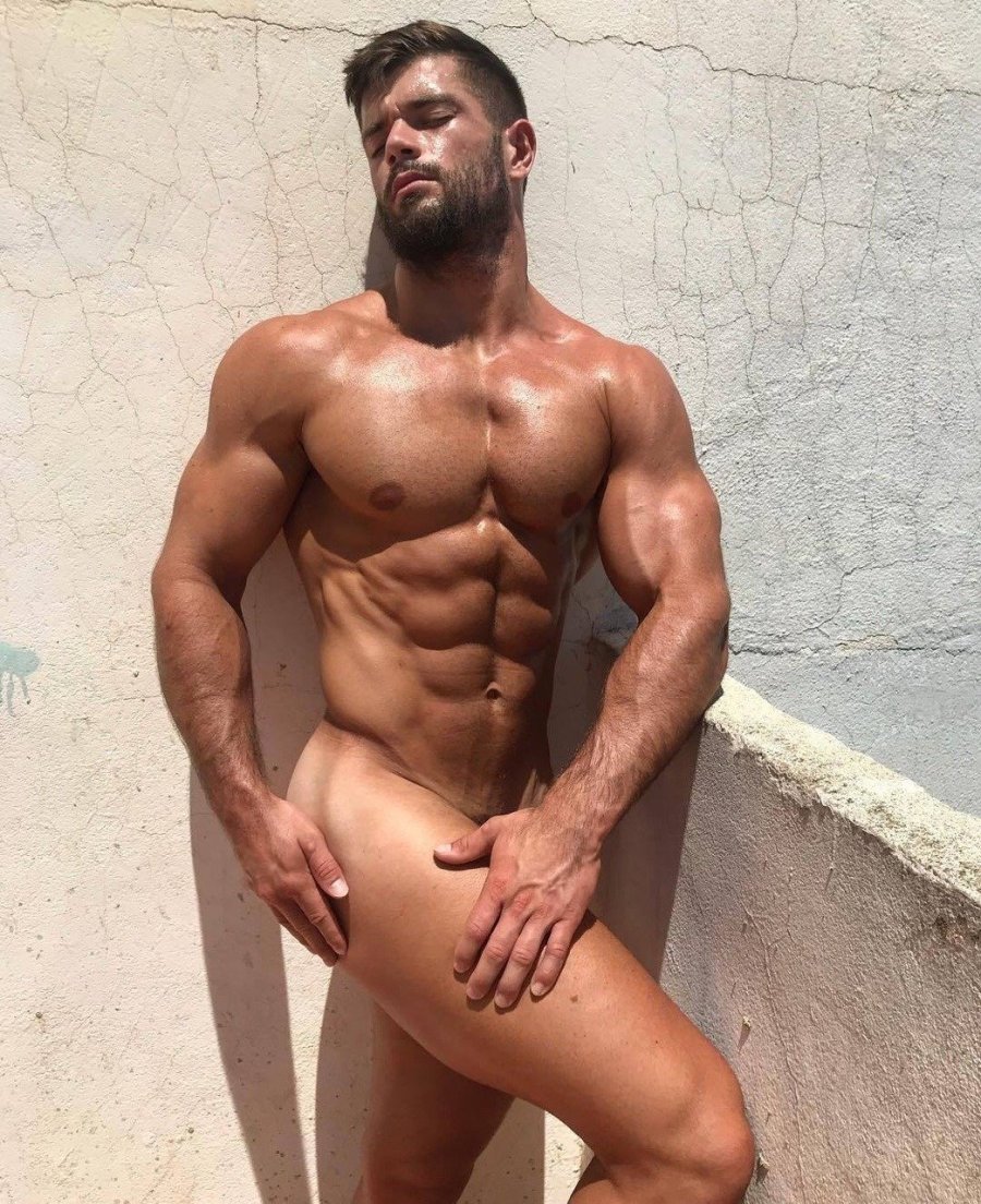 Muscle Doctor men s hunk nude .
