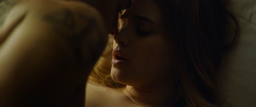 Josephine Langford topless
