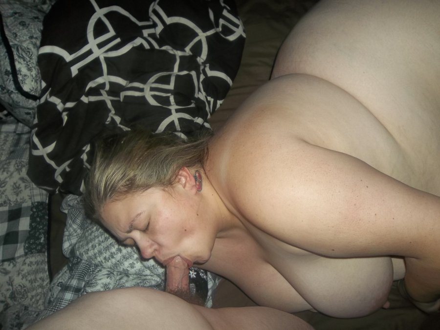 Mature curvy blowjob