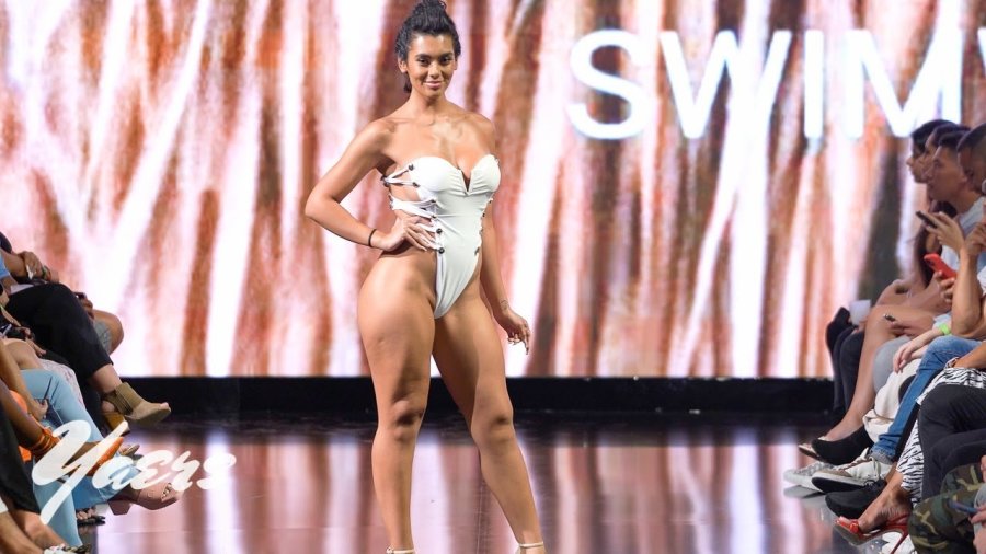 Fashion show Miami Swim week 2022