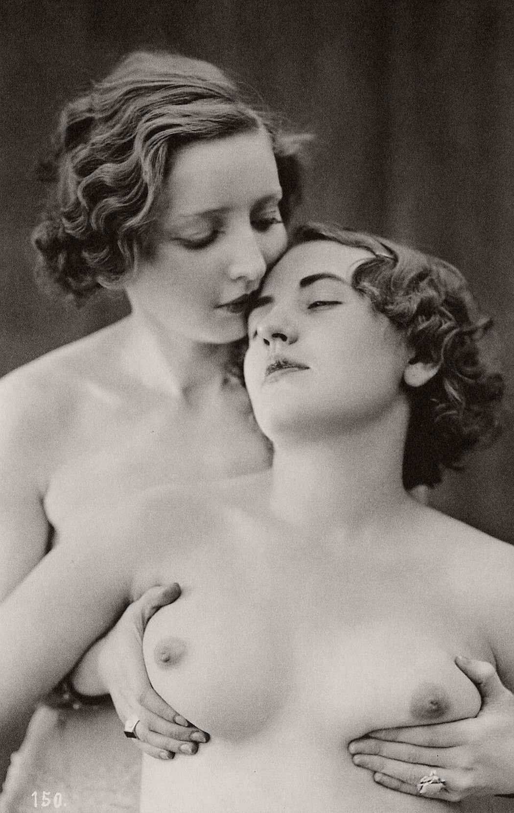Retro Lesbian Erotica - Vintage Lesbian nudes - 52 photos