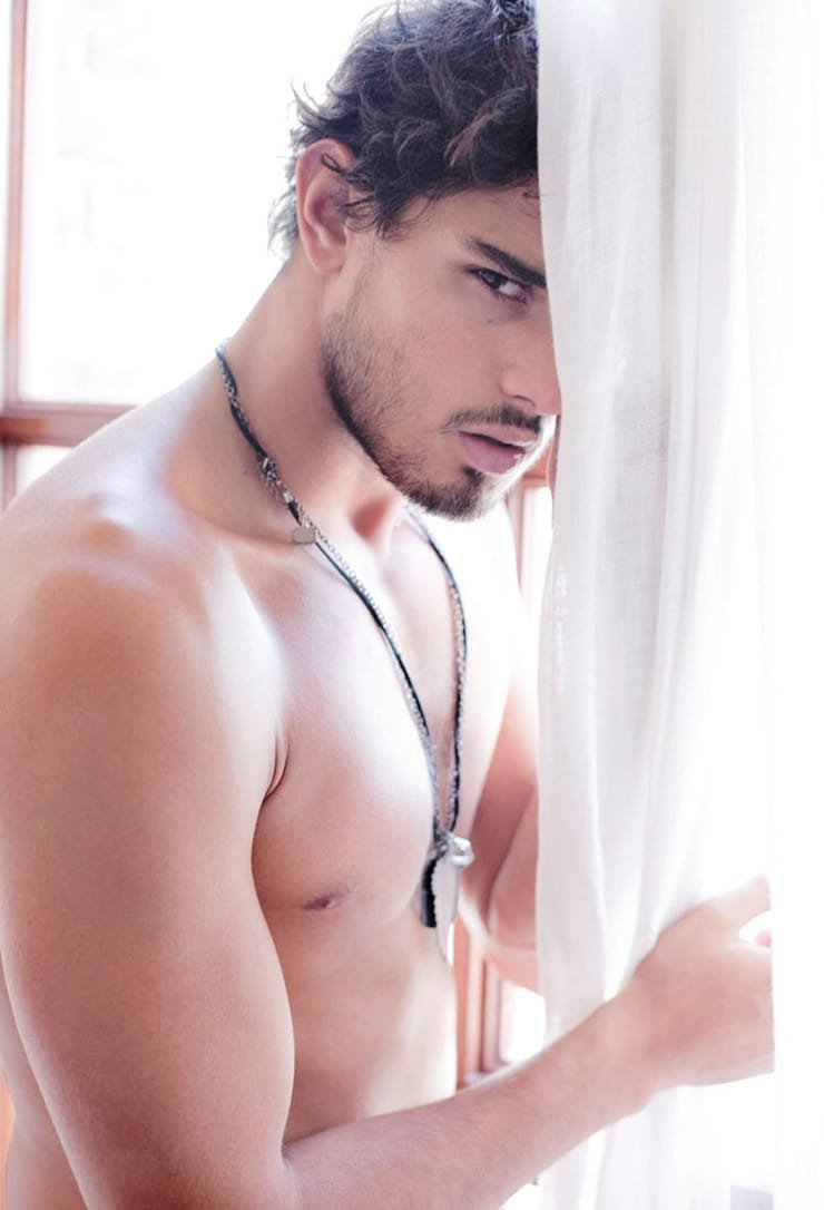 Naked and member Marlon Weinns