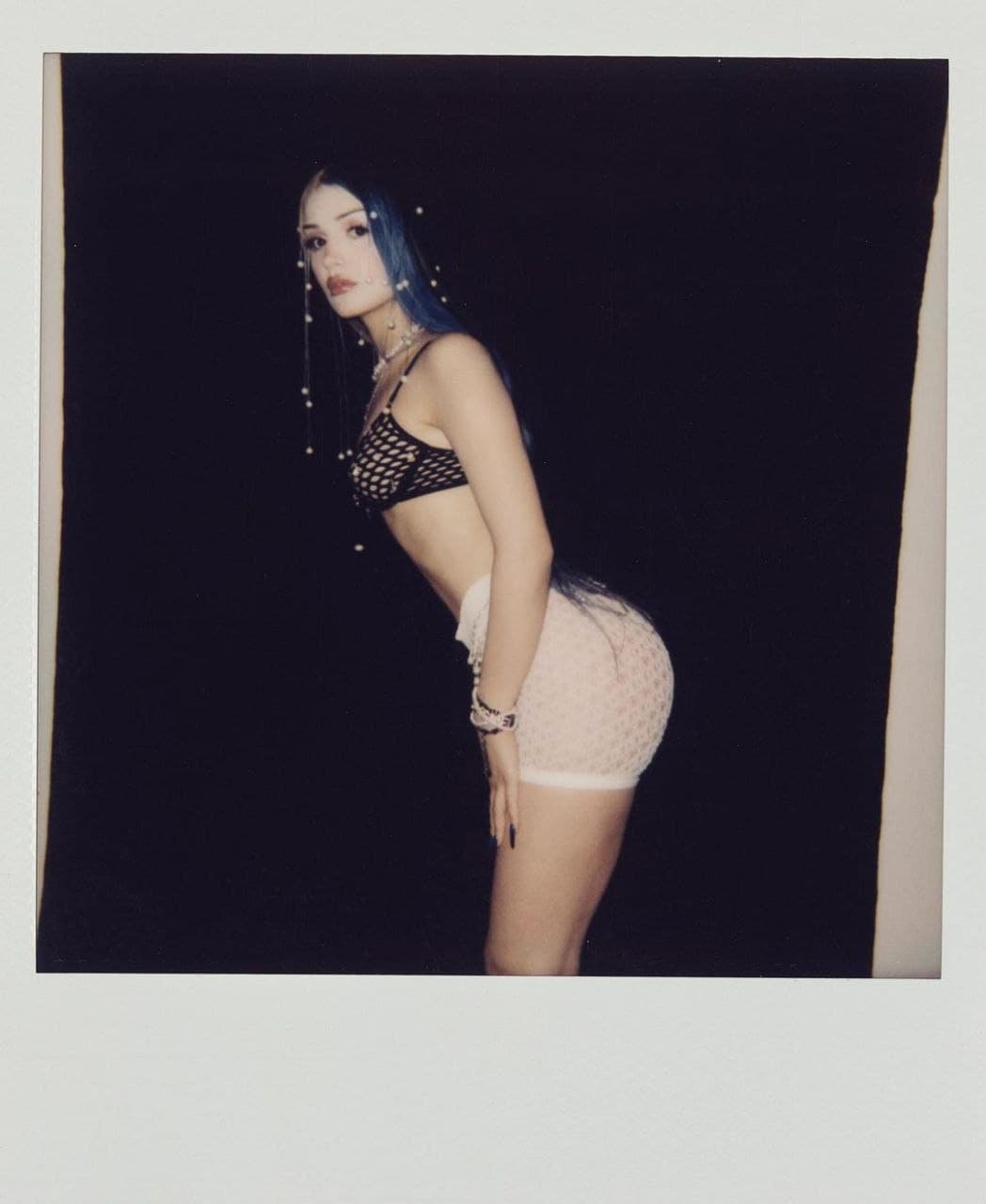 Otib ketayotgan qizlarga jilmayib qoyaman