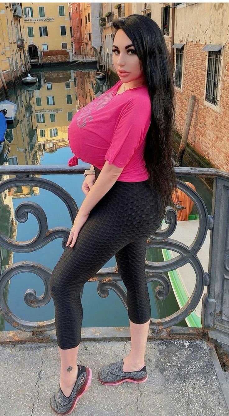 Anastasia Kvitko in bikini