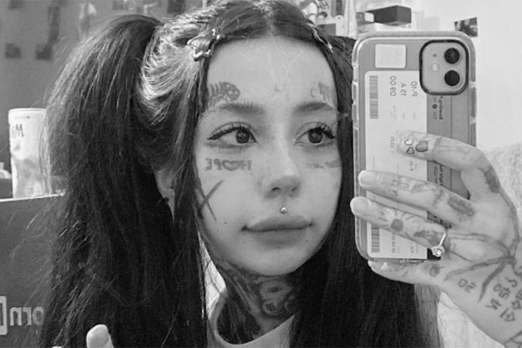 Anastasia Henesy Model