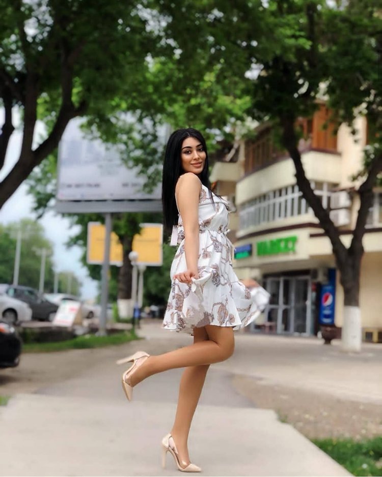 Turkmenistan girl legs