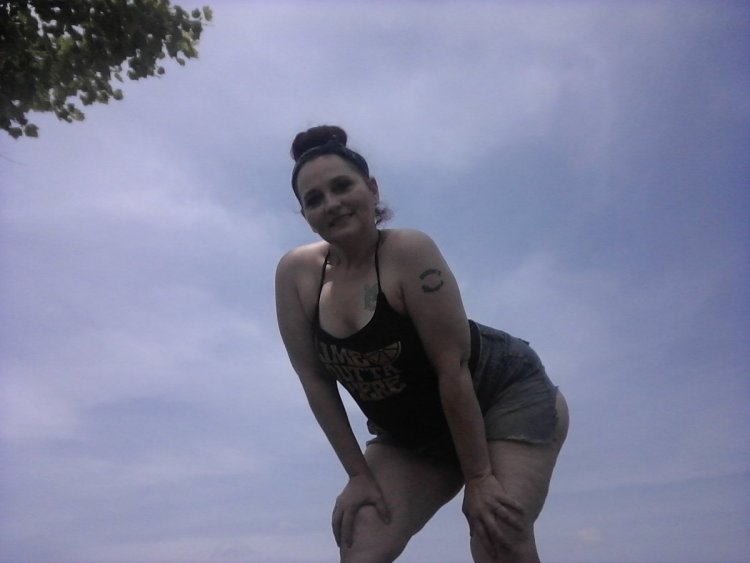 Levy Tren Ghosts at home on a hill bed stage