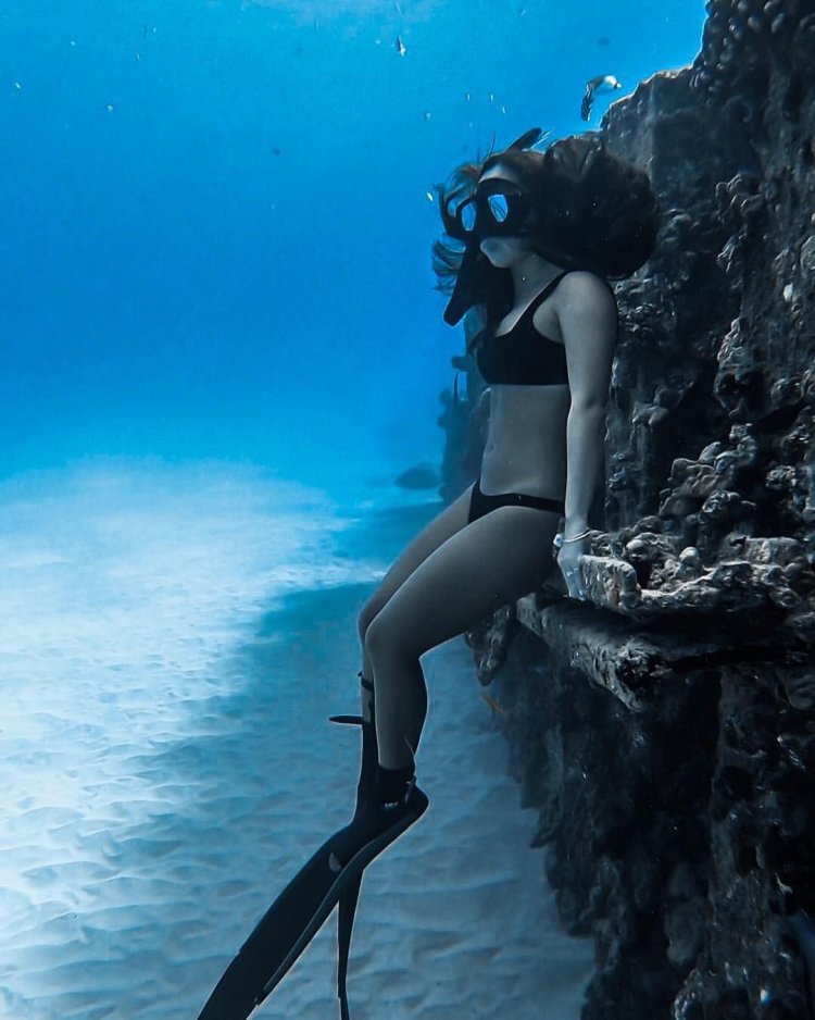 Snorkeling without swimwear