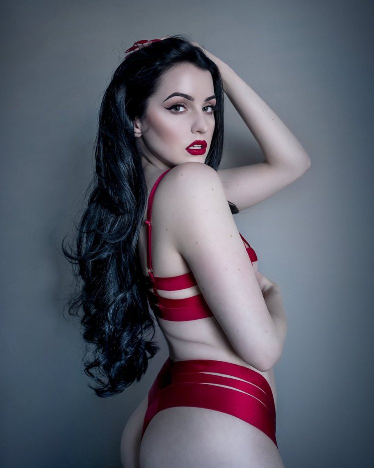 Angelika Rose Draculangelica naked