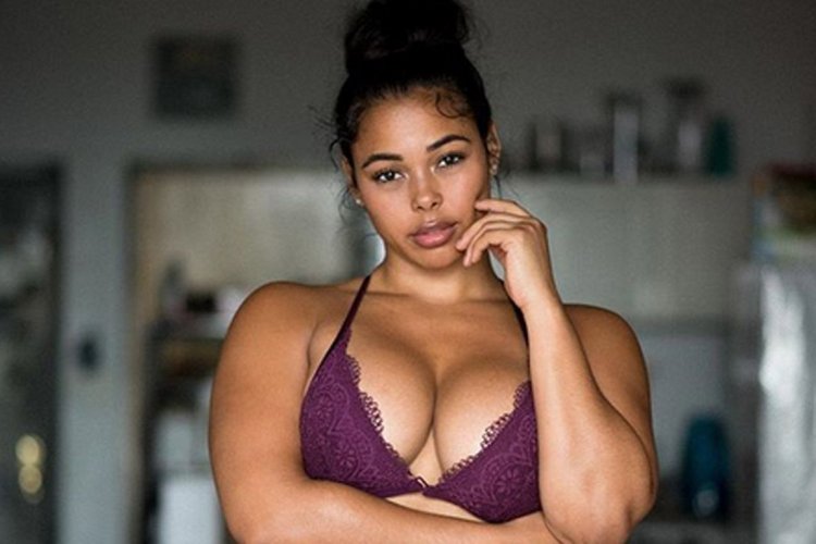 Tabria Majors in bikini