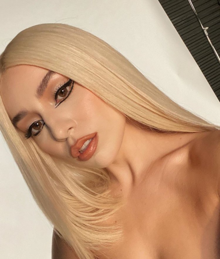 Ava Max 4k