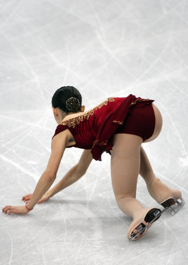 Sexy Ice Skater - 59 photos