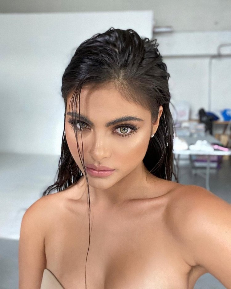 Sara Orrego model figure