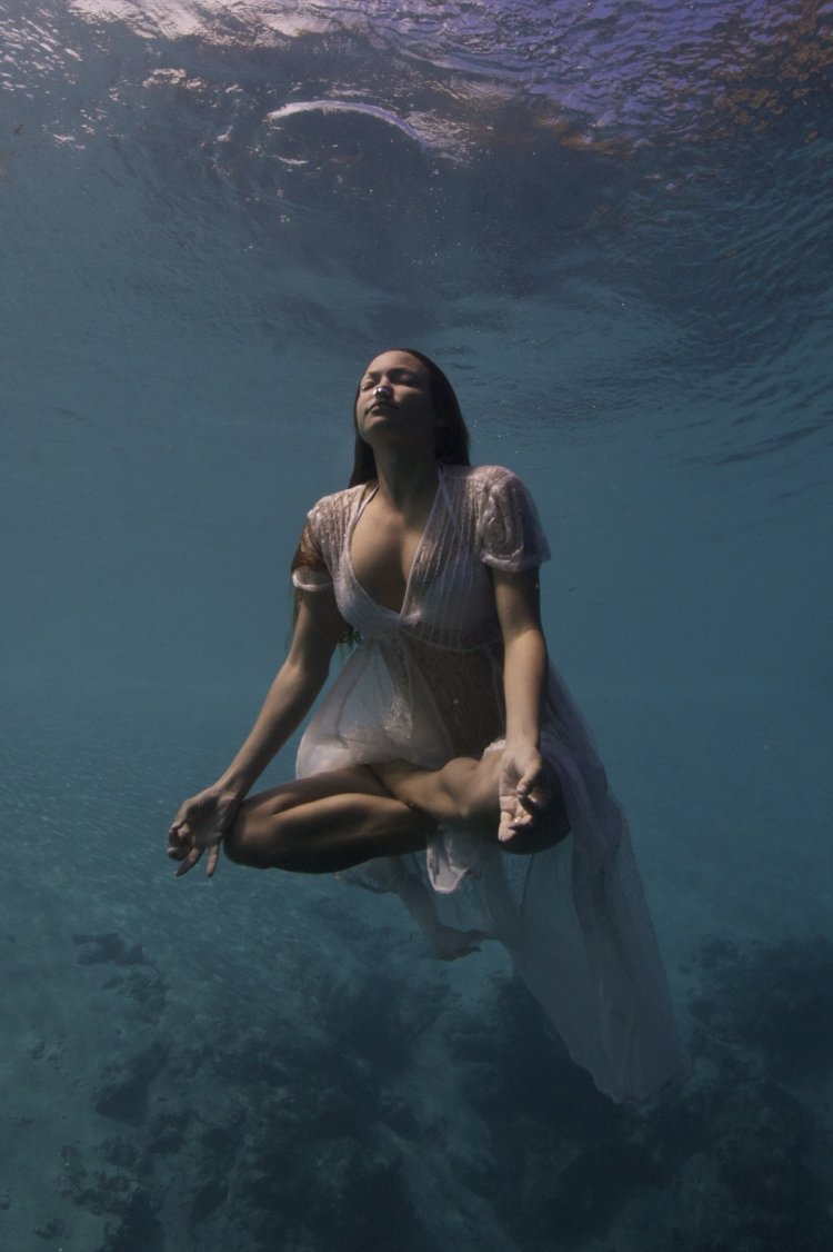 Photoshoot underwater