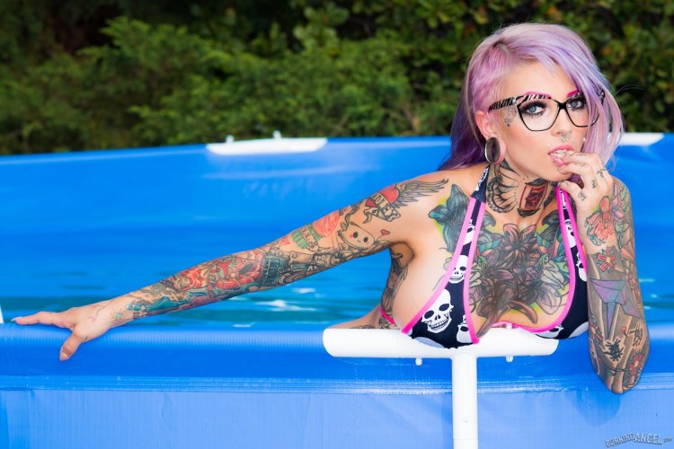 Oktyabrina Miss Maxim