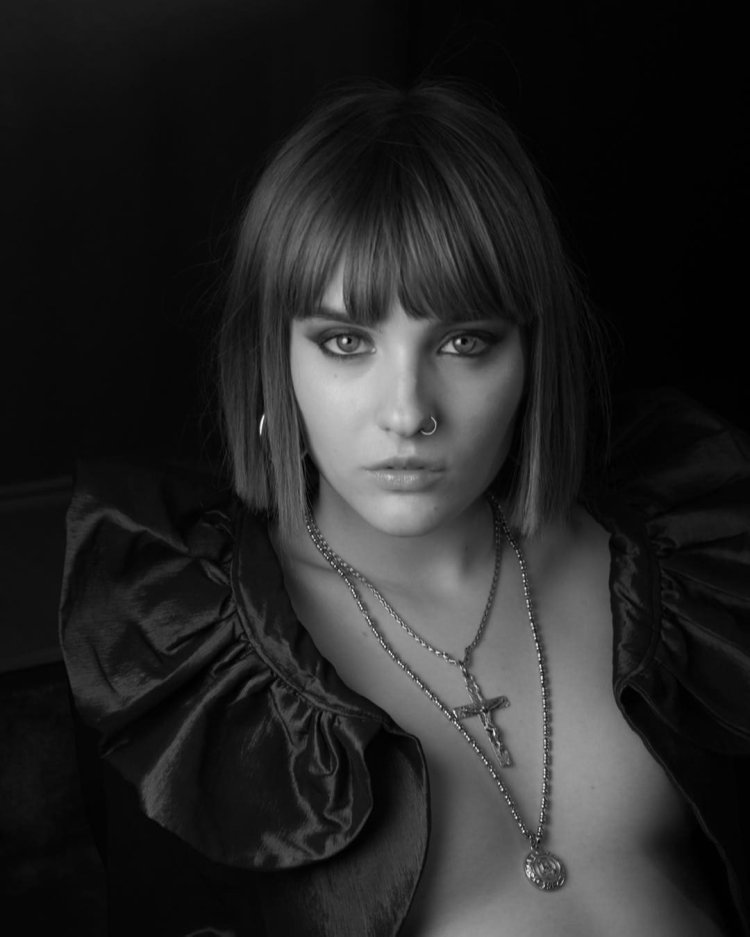 Victoria Odintsova Selfie