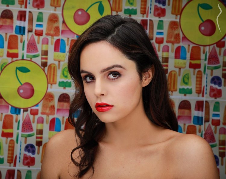 Sisyandra with a phone in the hands