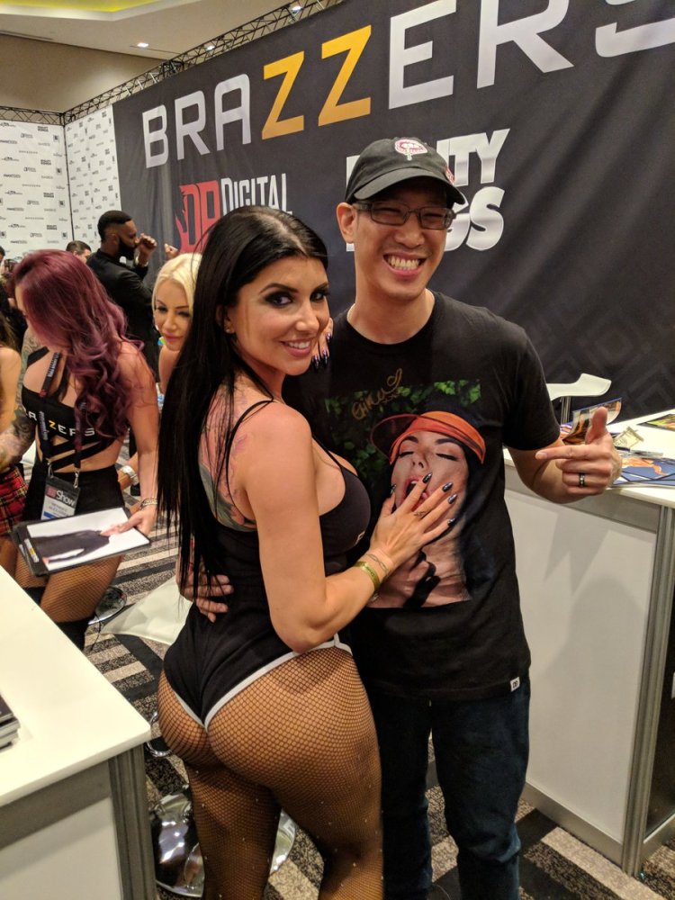 Romi Rhine with fans