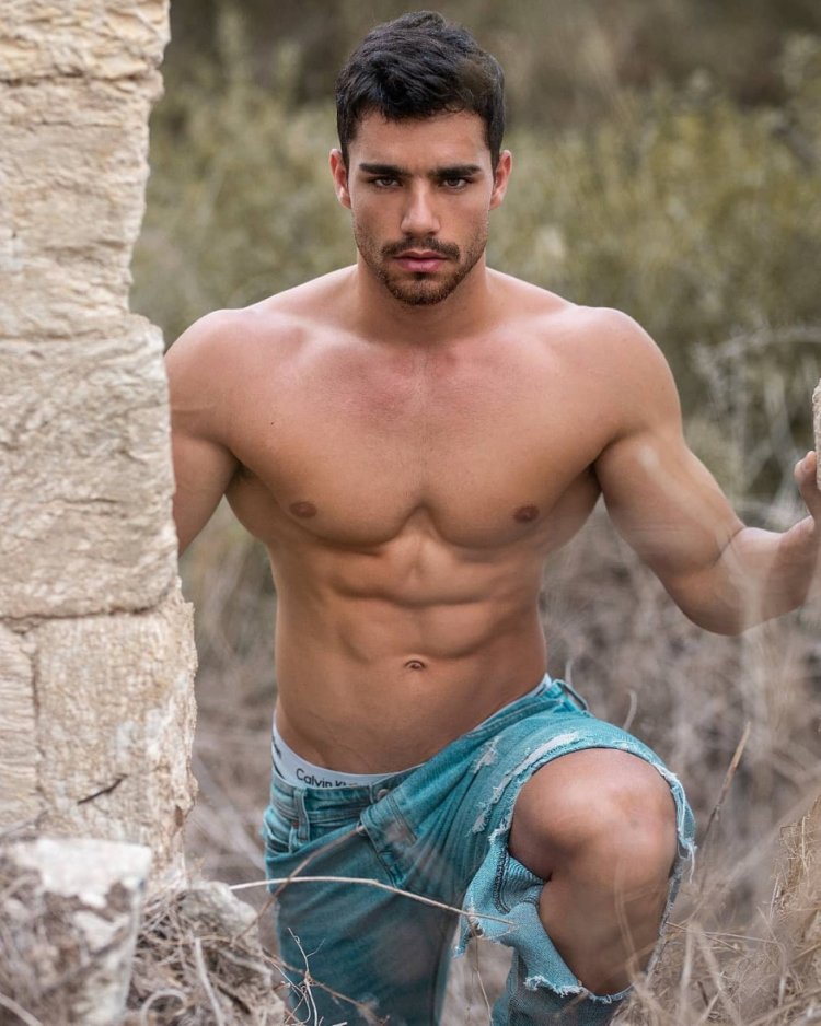 Men's photo shoot in the style of New