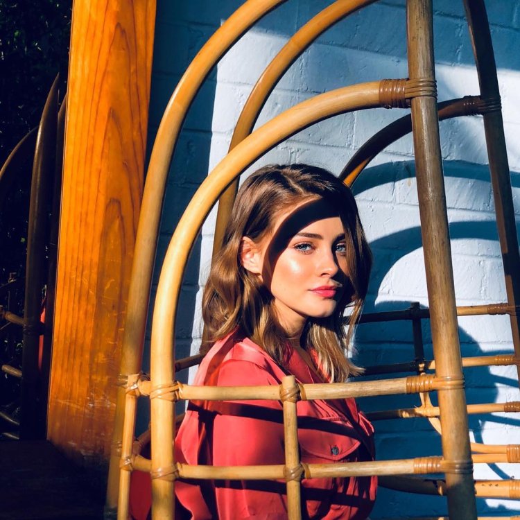 Josefine Forsberg in linen