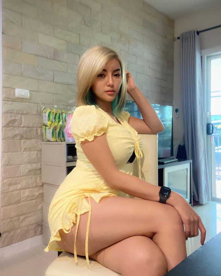 Big beautiful elastic breasts