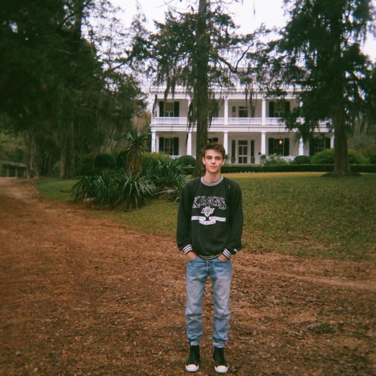 Corey Fogelmanis and his girlfriend 2020