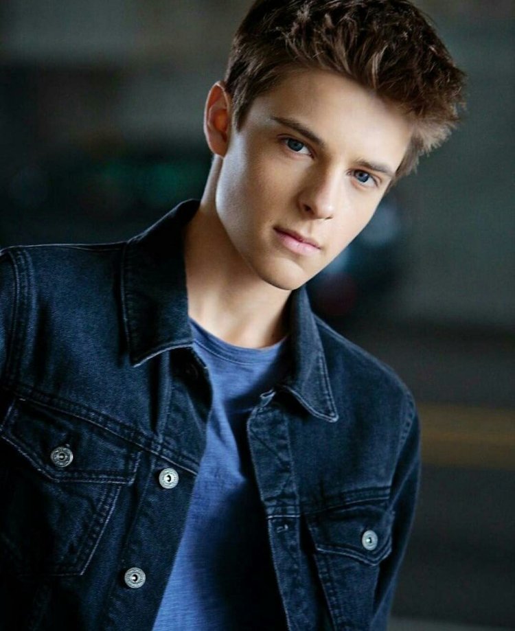 Corey Vogelmanis 2019