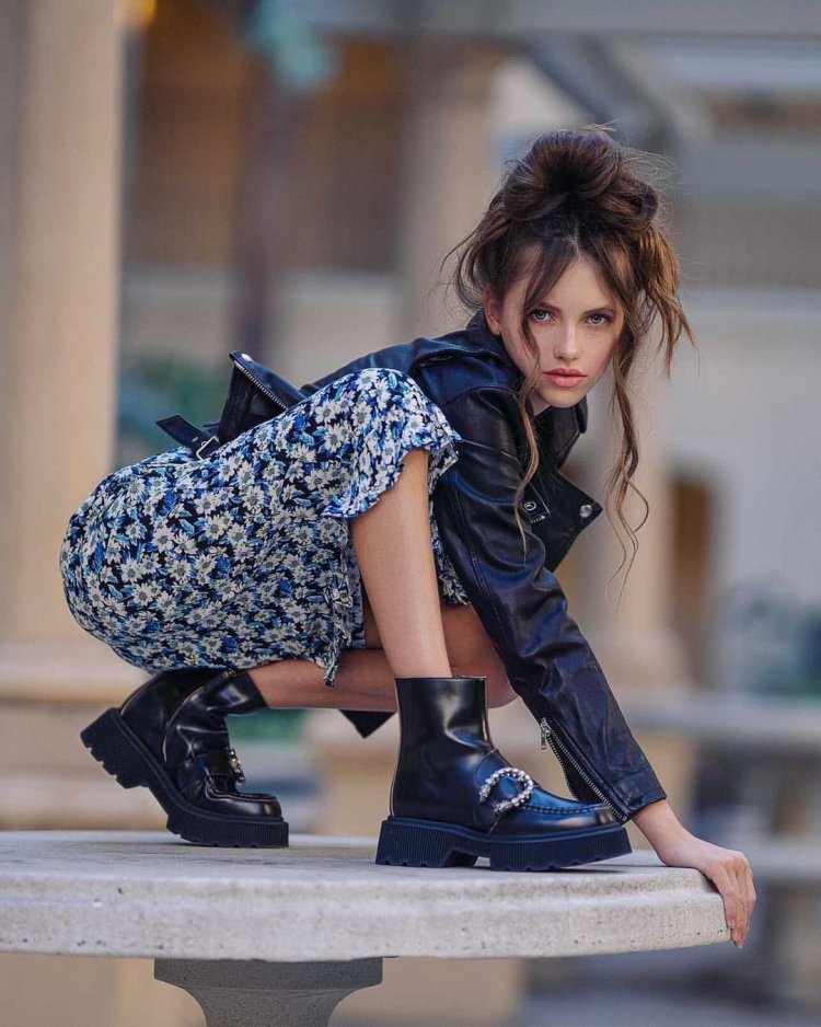 Maisie de Kassel Feet