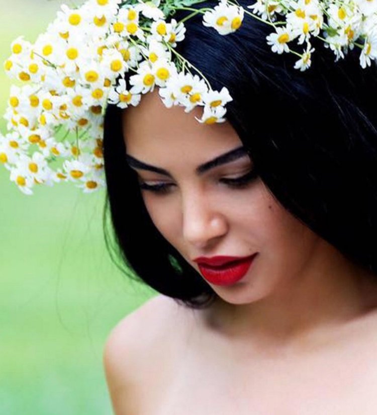 Iamze Sukhitashvili in linen