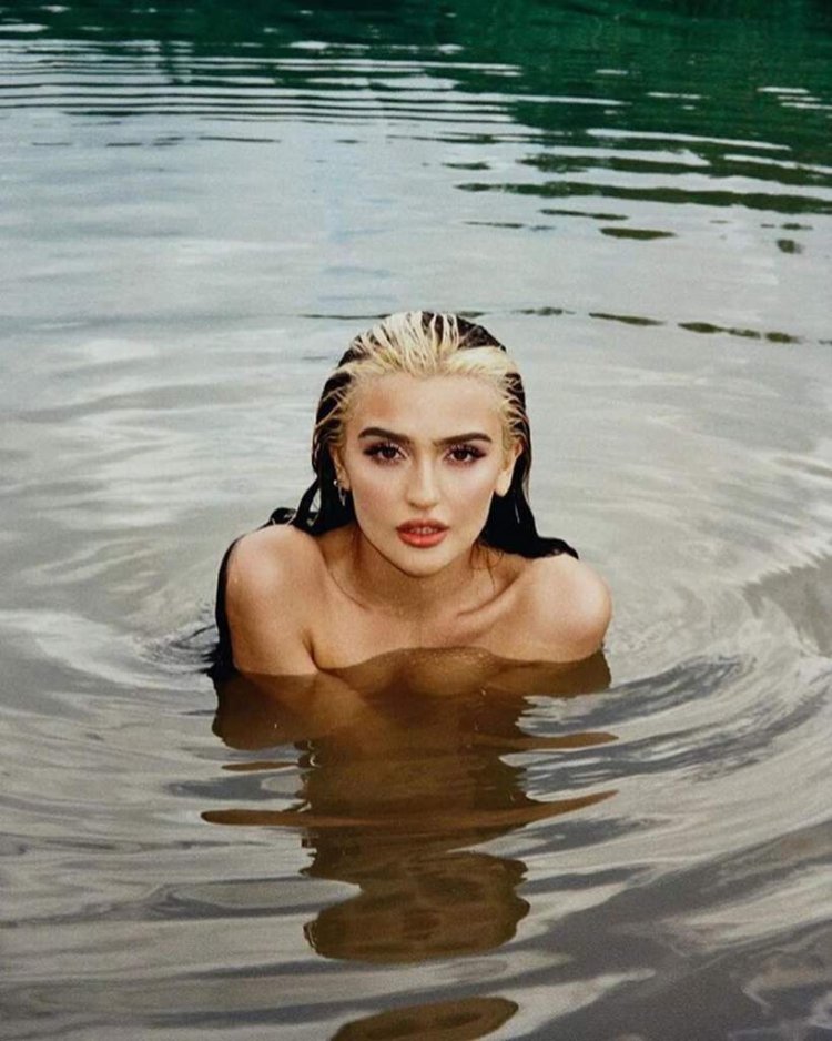 Dina Saeva photo shoot