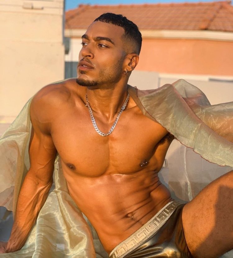 Hot Men Tumblr Archive