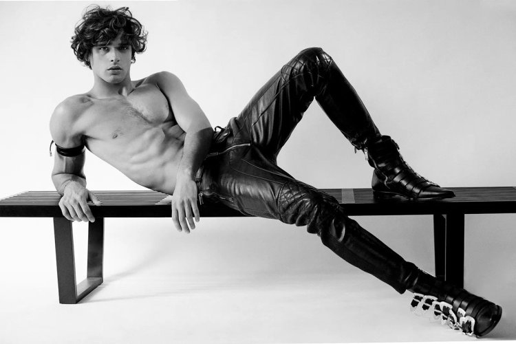 Model Marlon Teixer Gay2020