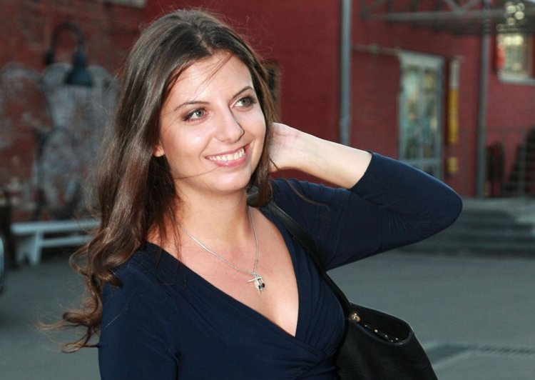 Margarita Simonyan Decolith