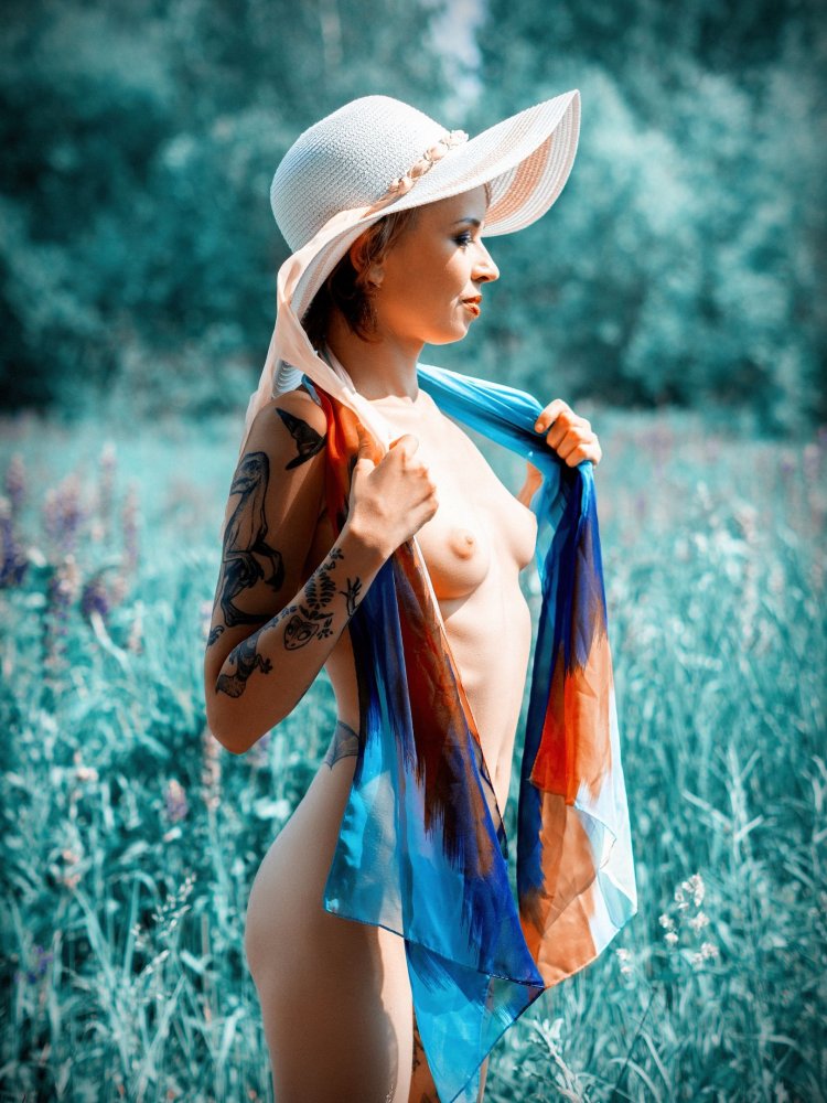 Erotic fashion model Gabi