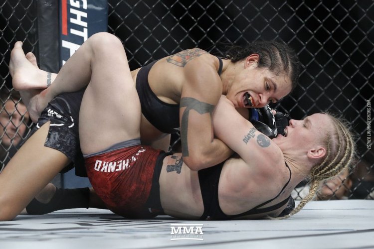 The battle of Valentina Shevchenko and Amanda Nunees