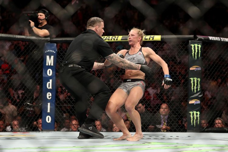 Fight Amanda Nunez and Holly Holm