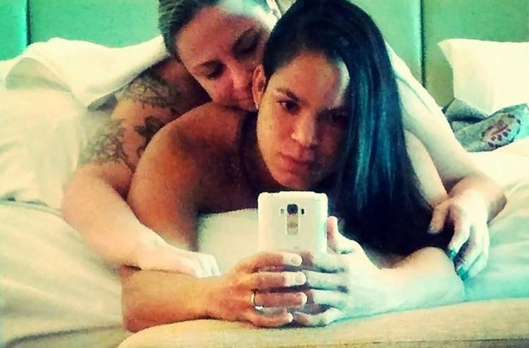 Amanda and Nina Nunees