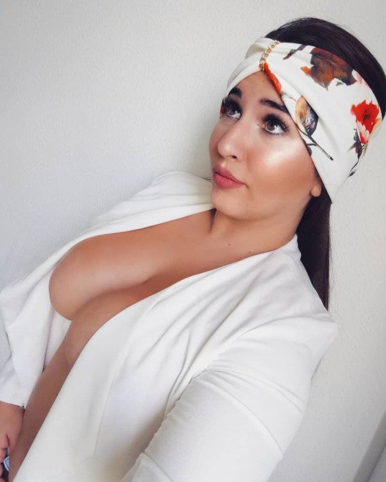 Natalia Lozano Model