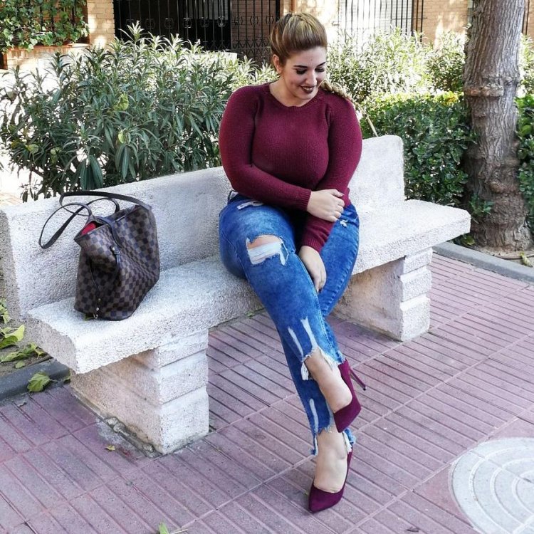 Katie Brown plus saz