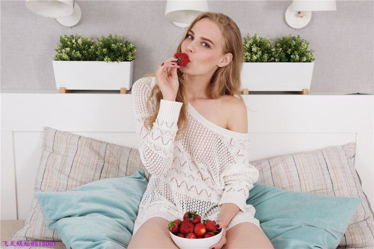 Strawberries in the mouth