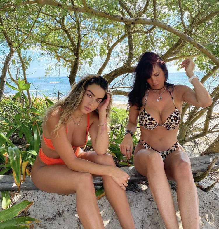 Sommer Ray & Shannon Ray