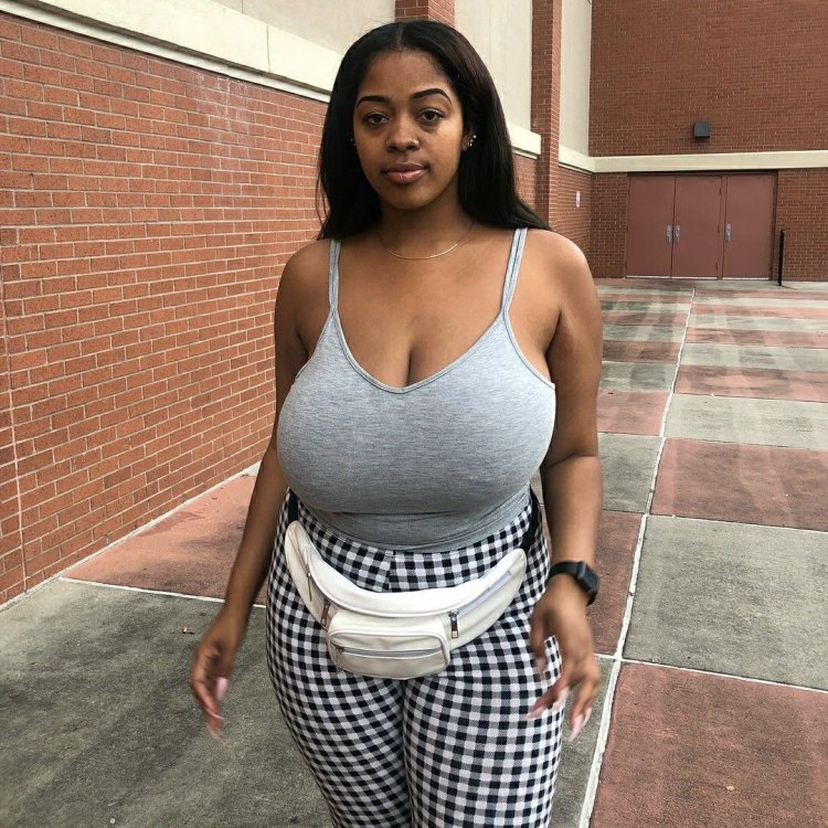 Melanie Elyza is hot