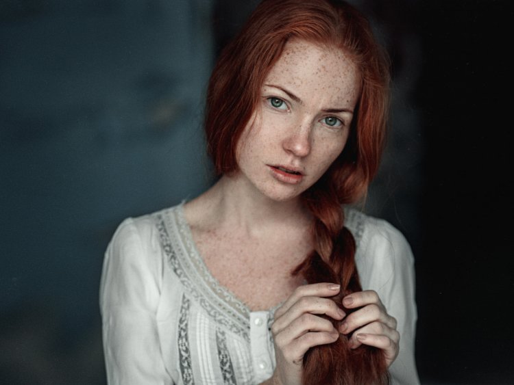 Oksana Butovskaya model in a dress