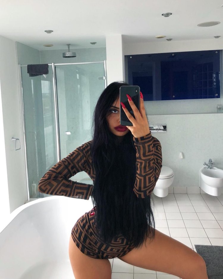 Gina Savaj Gina Savage