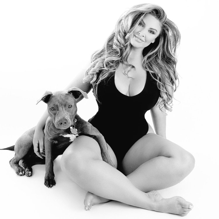 Julie cash photo shoot naked