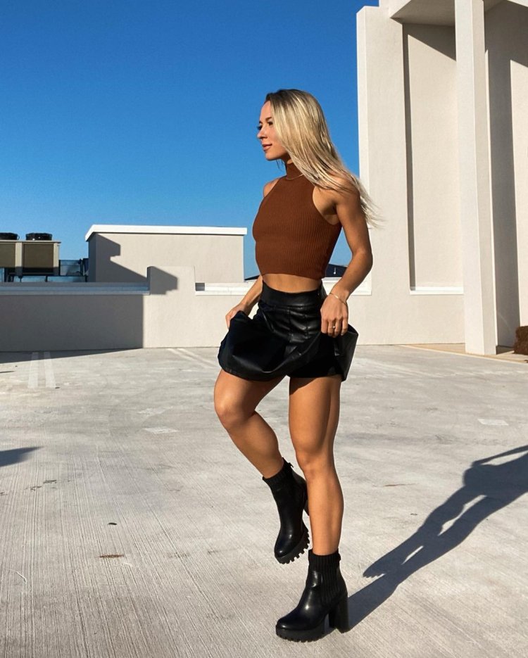 Fitness model Sarah Houchens